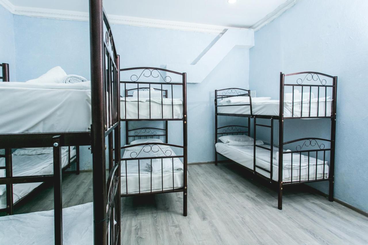 באקו Sherlock Holmes Hostel מראה חיצוני תמונה