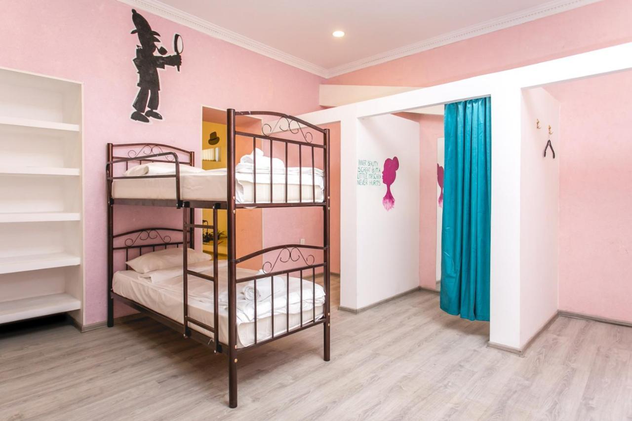 באקו Sherlock Holmes Hostel מראה חיצוני תמונה