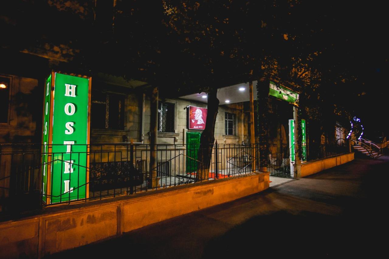 באקו Sherlock Holmes Hostel מראה חיצוני תמונה