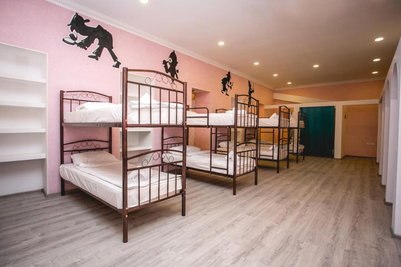 באקו Sherlock Holmes Hostel מראה חיצוני תמונה