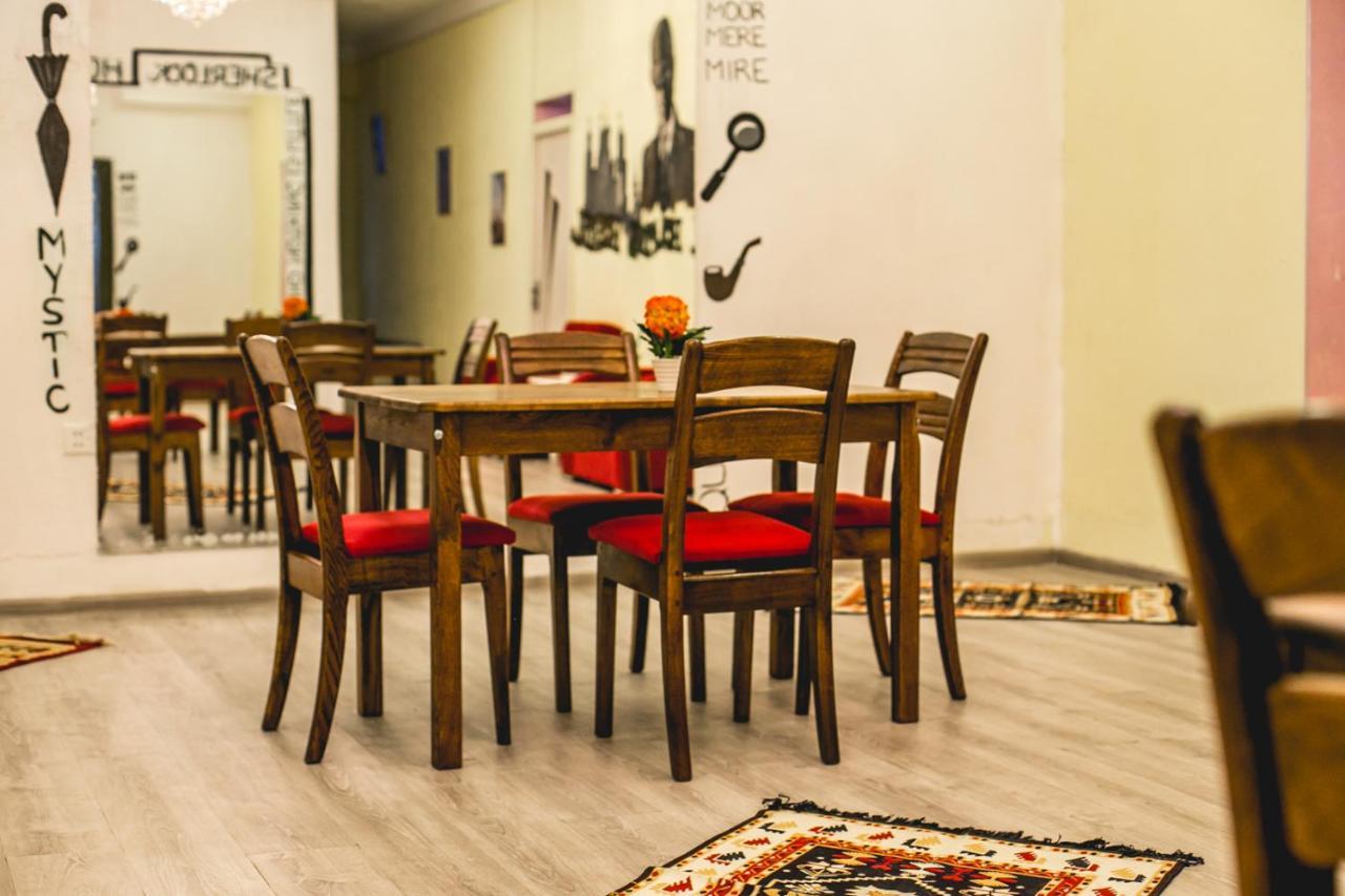 באקו Sherlock Holmes Hostel מראה חיצוני תמונה