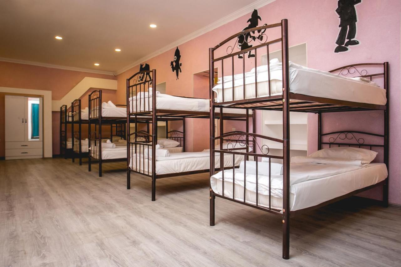 באקו Sherlock Holmes Hostel מראה חיצוני תמונה